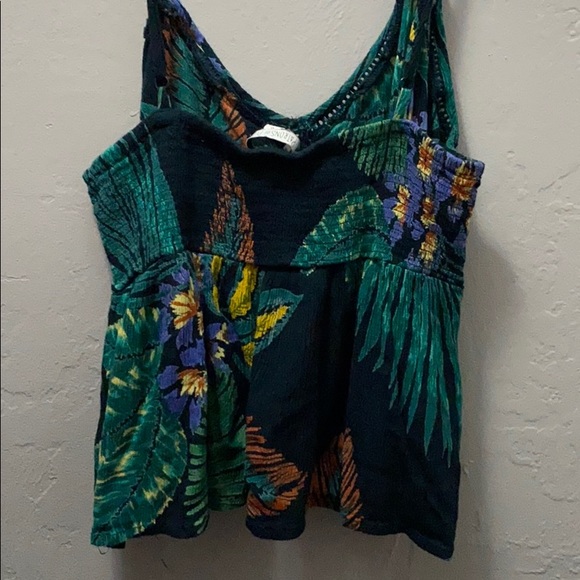 Crop top - Picture 2 of 2